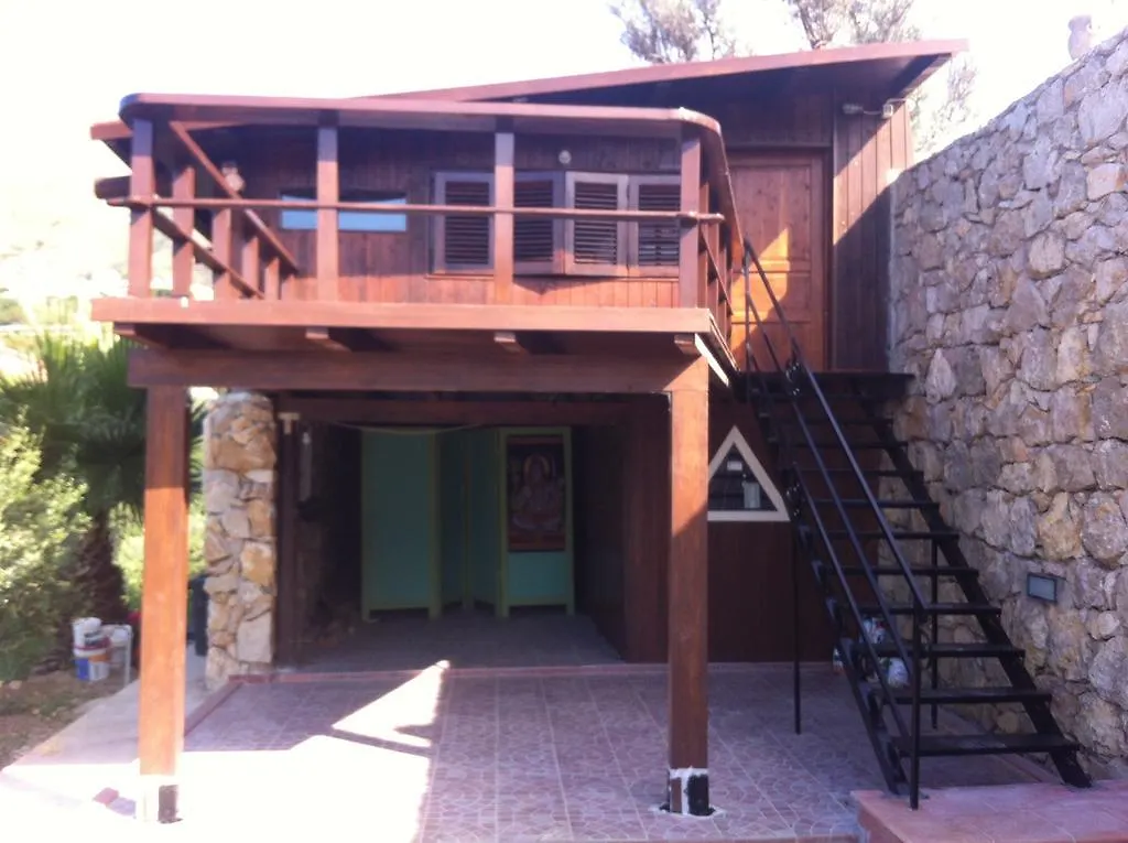 Guest house Meditation Center Osho Sammasati Hotel Monreale Italy